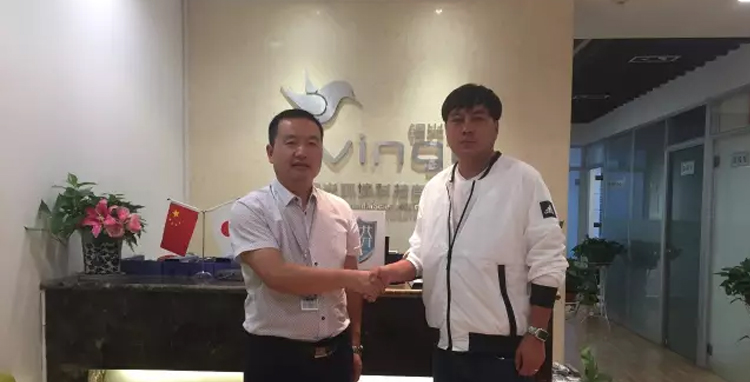 北京服務(wù)商和招商總監(jiān)合影 北京服務(wù)商和招商總監(jiān)合影